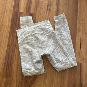 Lululemon crop leggings